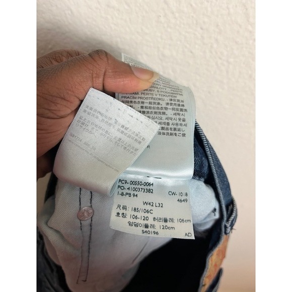 Levis 550 Mens 42x32 Relaxed Fit Jeans Medium Wash Denim Comfort Casual Workwear - Picture 11 of 12